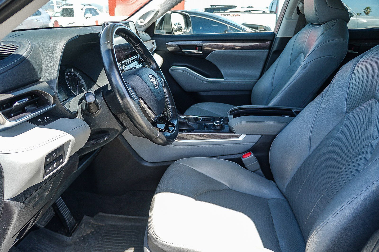 Certified 2020 Toyota Highlander Limited AWD/4WD image 18