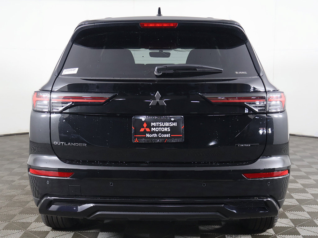 New 2026 Mitsubishi Outlander LE AWD/4WD image 12