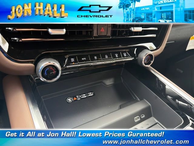 New 2026 Chevrolet Suburban High Country image 32