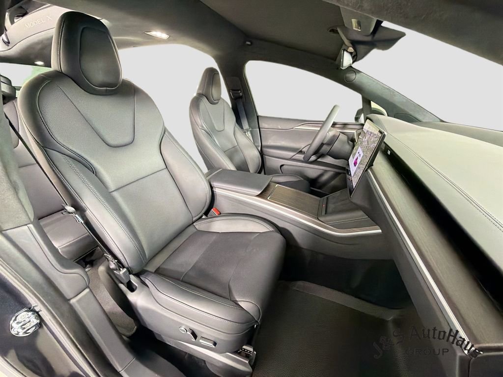Used 2024 Tesla Model X AWD/4WD image 35