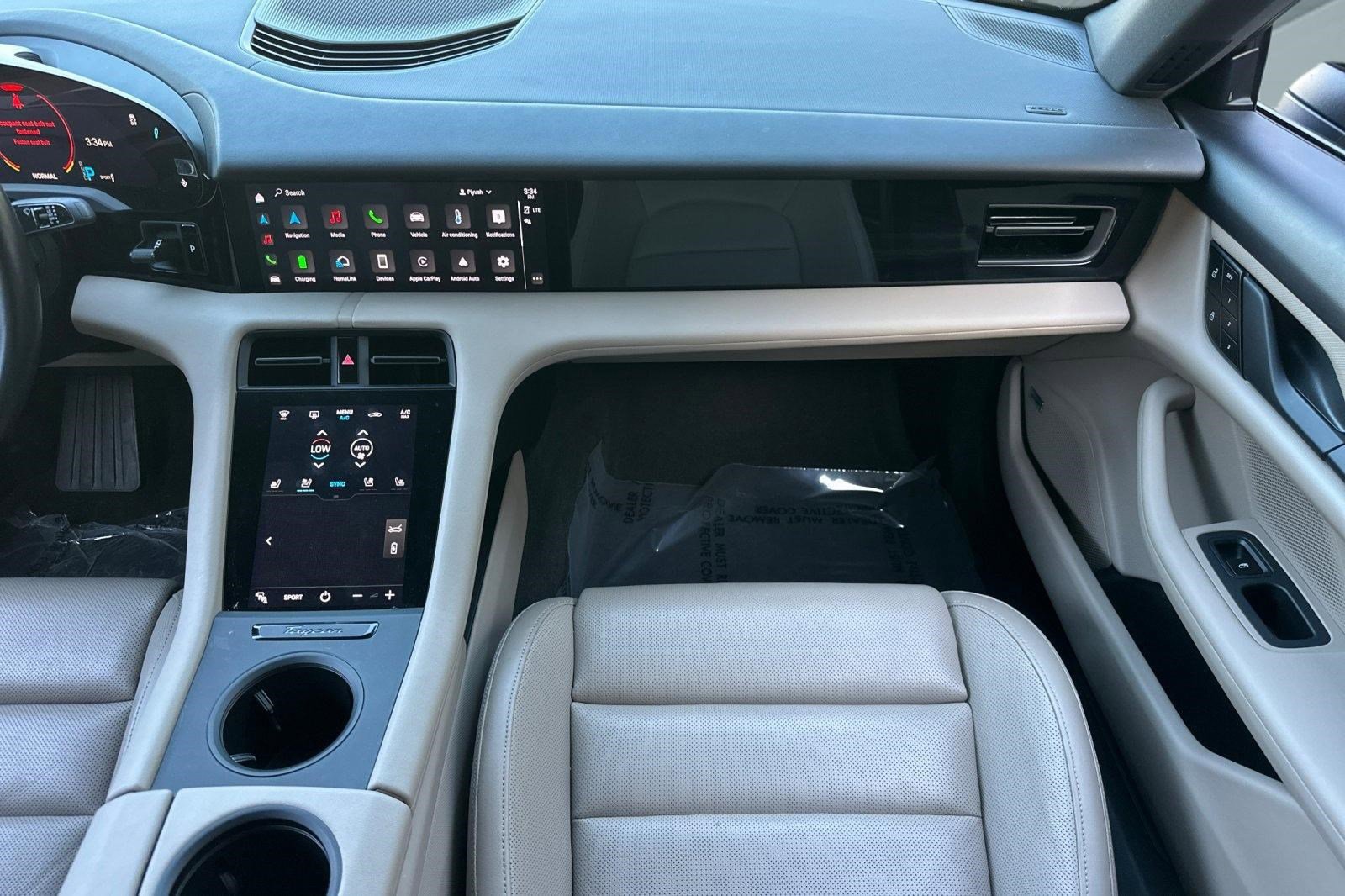 Used 2024 Porsche Taycan image 30