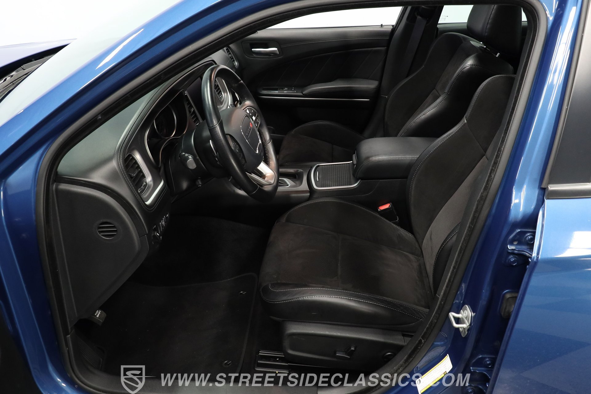 Used 2020 Dodge Charger R/T w/ Plus Group image 35