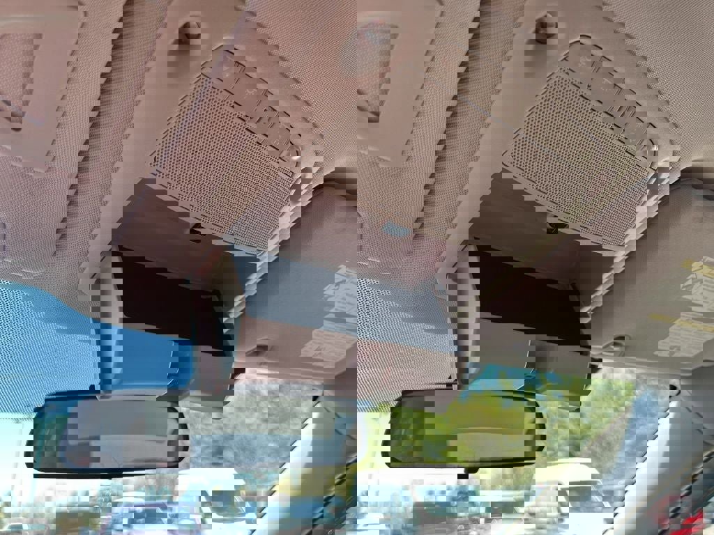 Used 2015 Nissan Rogue S image 17