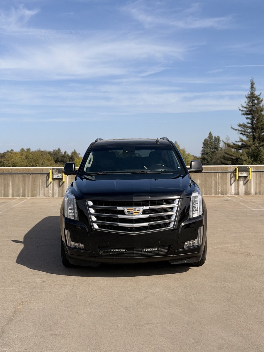 Used 2017 Cadillac Escalade Luxury AWD/4WD image 8