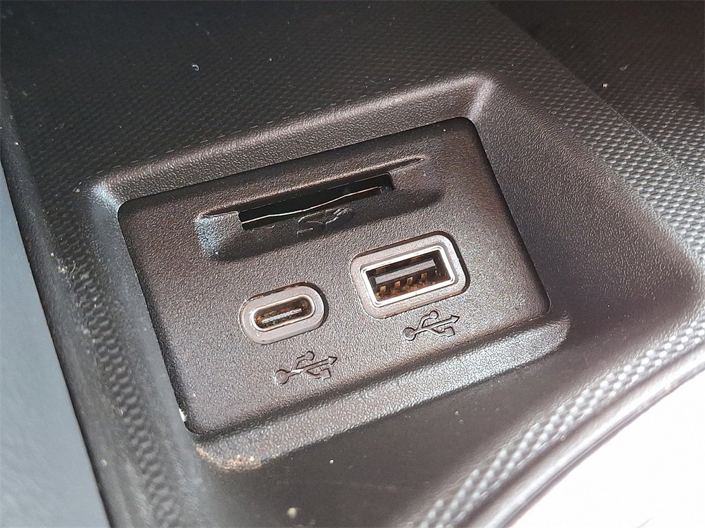 Certified 2022 Buick Enclave Essence w/ Experience Buick Package image 27