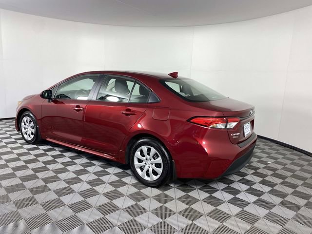 Used 2025 Toyota Corolla LE image 6