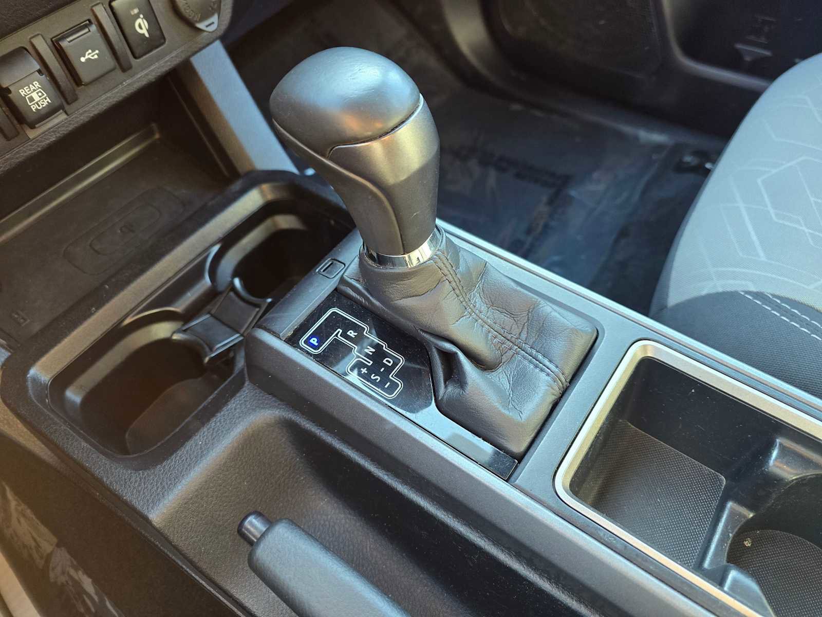 Used 2021 Toyota Tacoma TRD Off-Road image 29