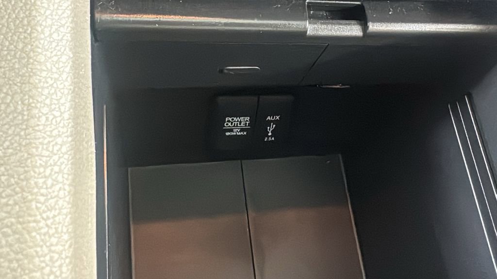 Used 2016 Honda Pilot Touring image 33