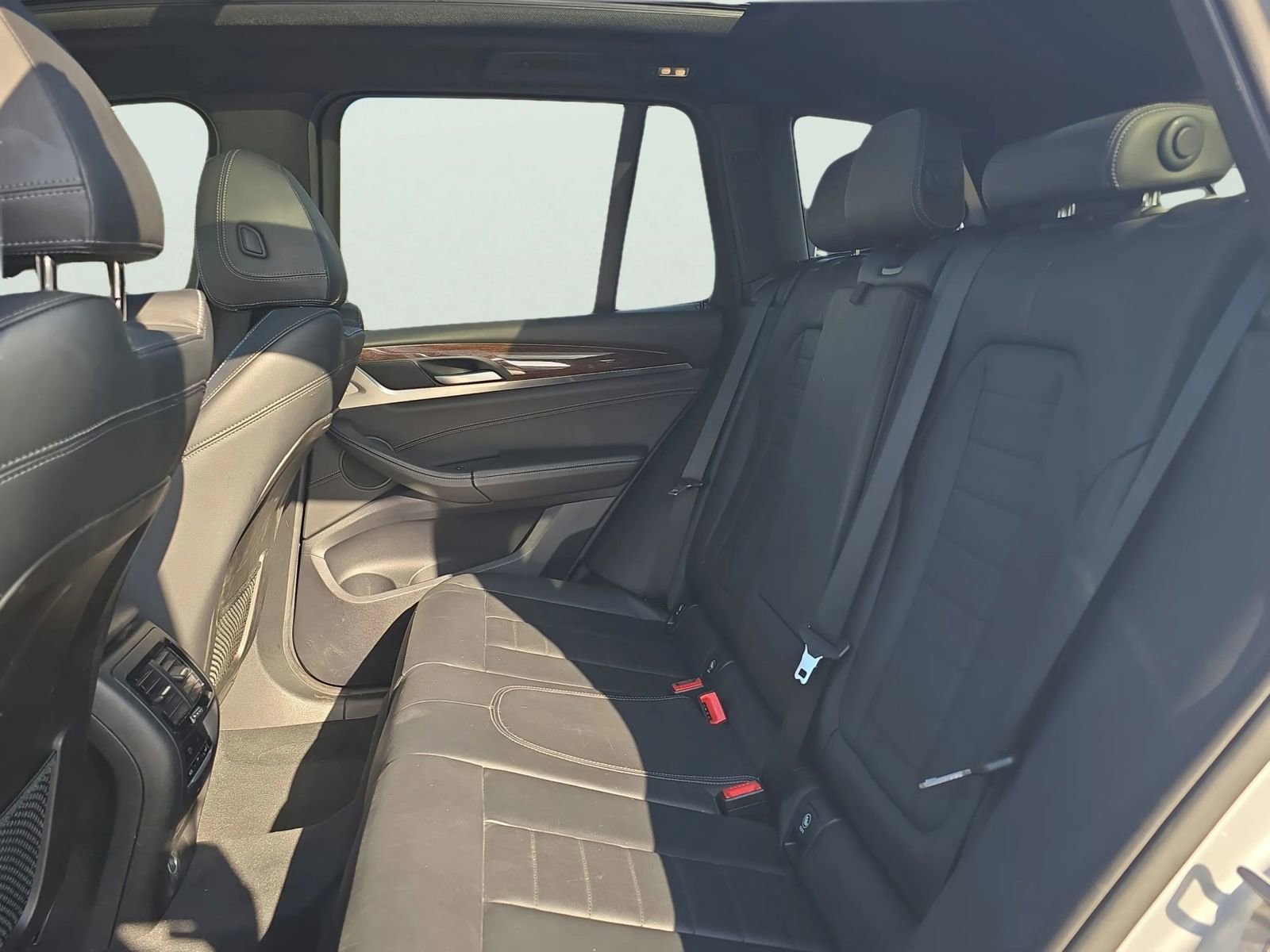 Used 2018 BMW X3 xDrive30i w/ Premium Package image 12