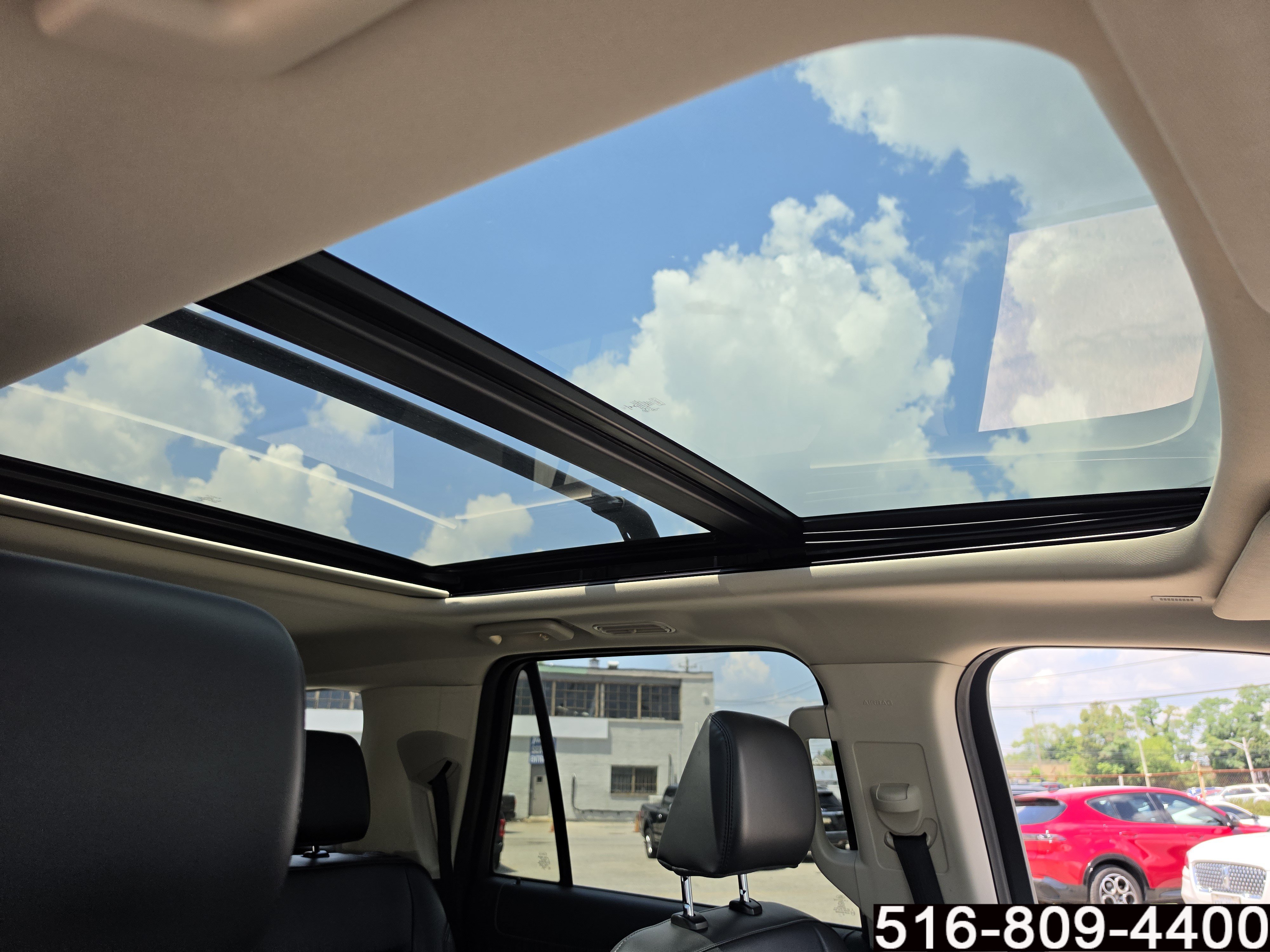 Used 2023 Ford Expedition XLT AWD/4WD image 31