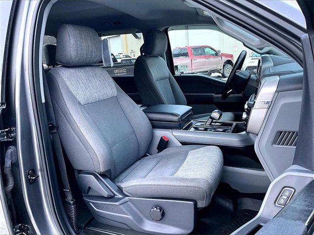 Used 2023 Ford F150 Lightning XLT image 7