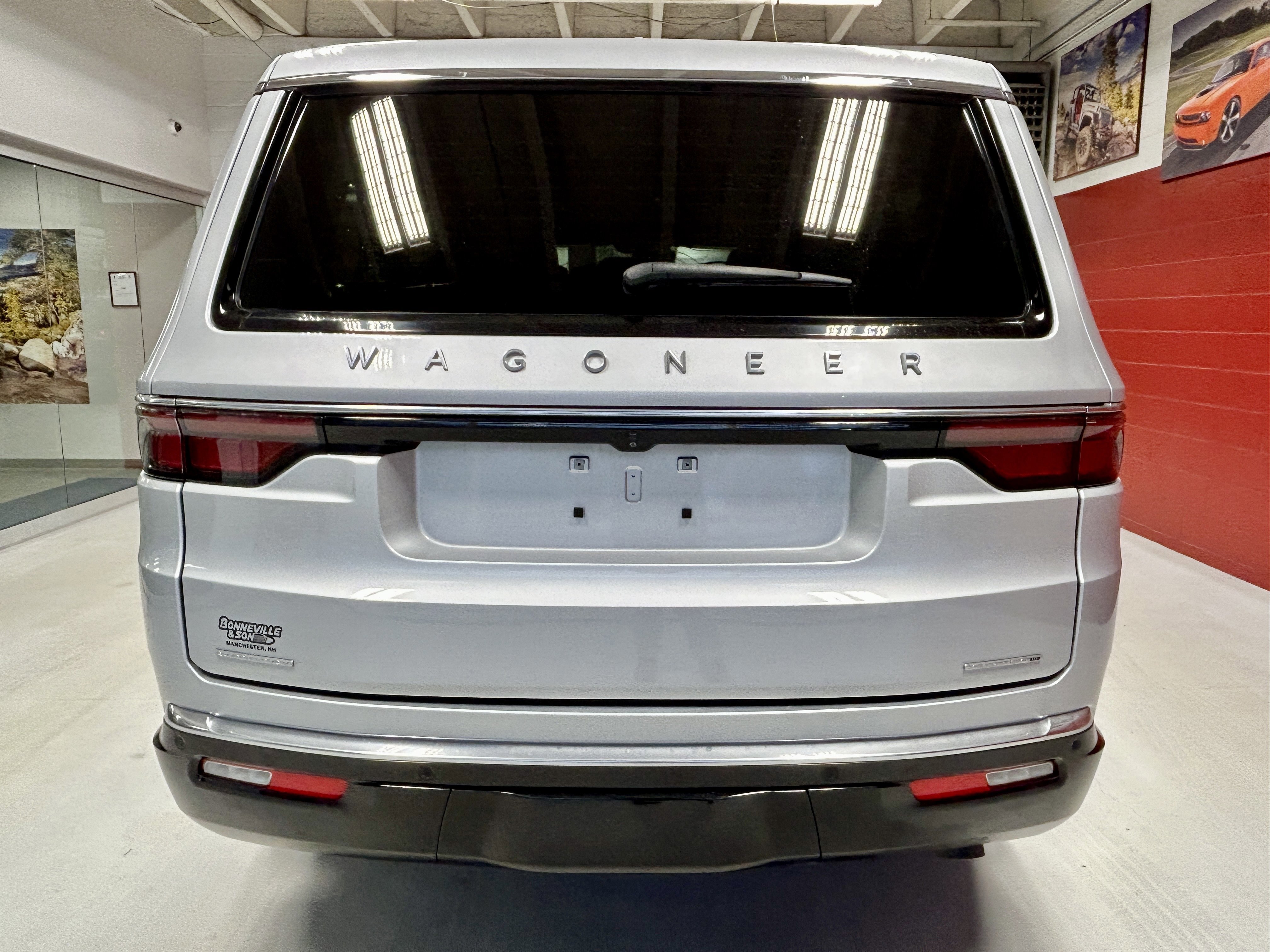 Certified 2022 Jeep Wagoneer Series III w/ Premium Group I image 8