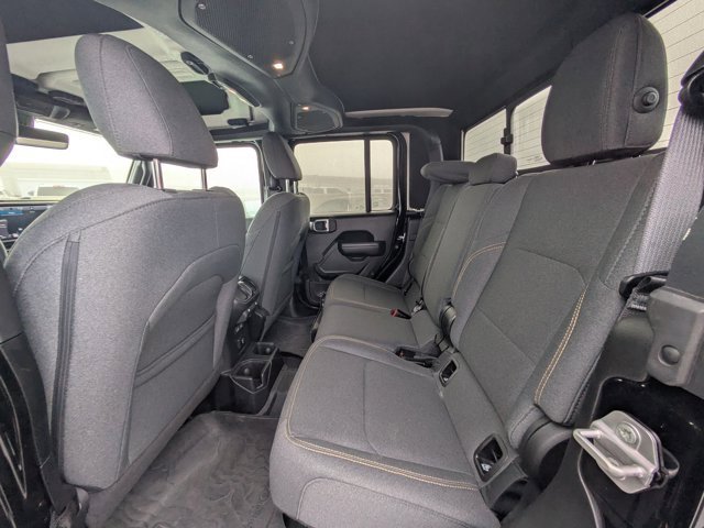Used 2024 Jeep Gladiator Sport image 11