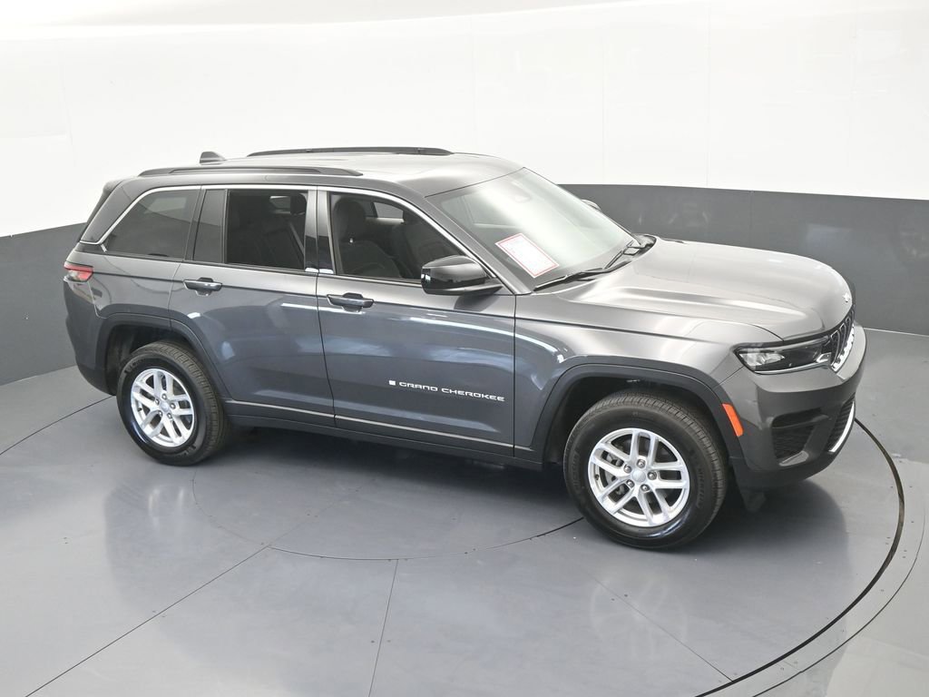 Used 2025 Jeep Grand Cherokee Laredo X RWD image 51
