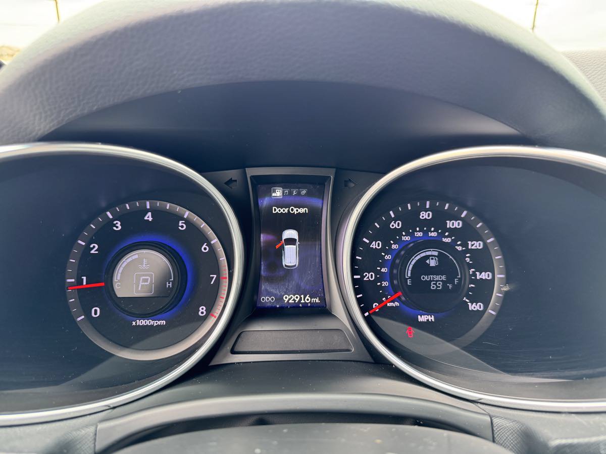 Used 2013 Hyundai Santa Fe Sport 2.0T FWD image 44