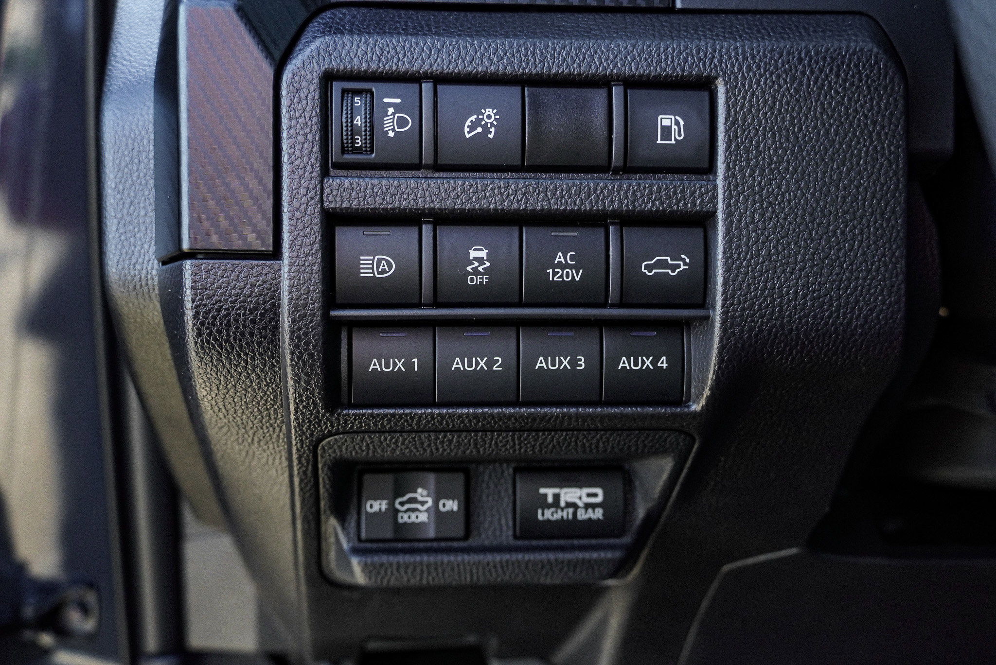 Certified 2025 Toyota Tacoma TRD Pro AWD/4WD image 18