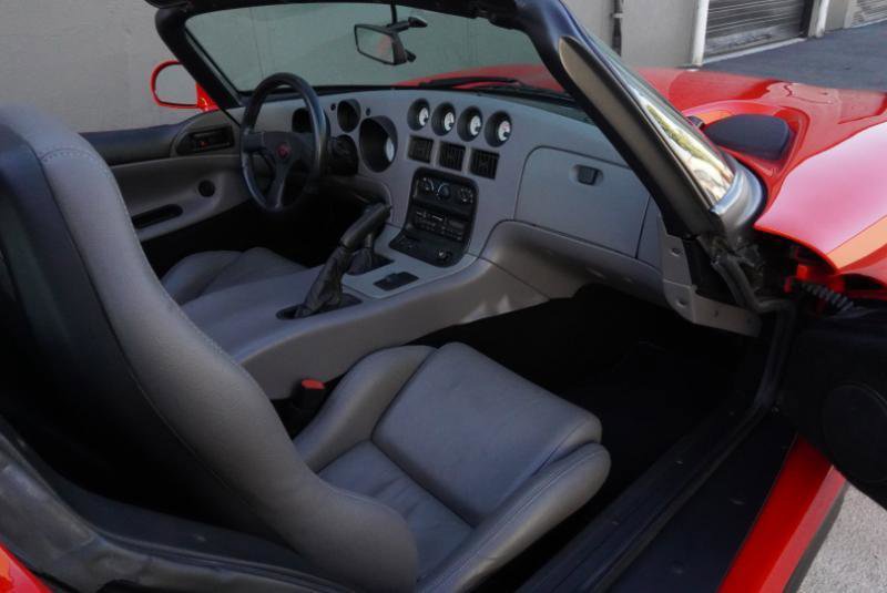 Used 1994 Dodge Viper RT/10 RWD image 39