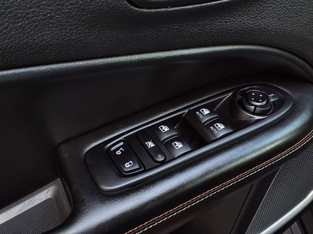 Used 2020 Jeep Compass Latitude AWD/4WD image 18