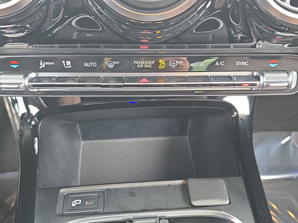 Used 2022 Mercedes-Benz CLA 250 image 25