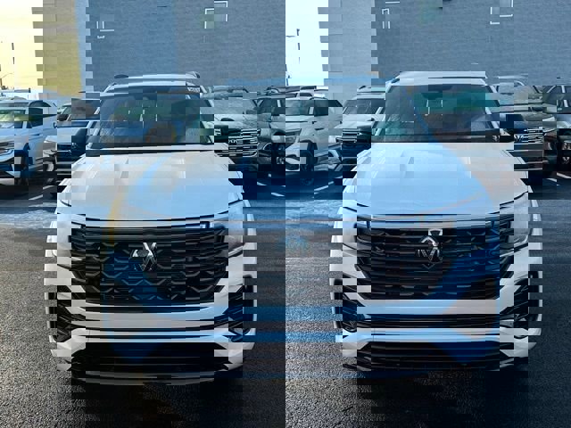 New 2026 Volkswagen Atlas Cross Sport SEL R-Line video 2