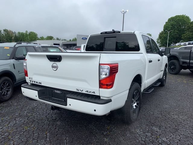 Used 2024 Nissan Titan SV w/ SV Convenience Package AWD/4WD image 9