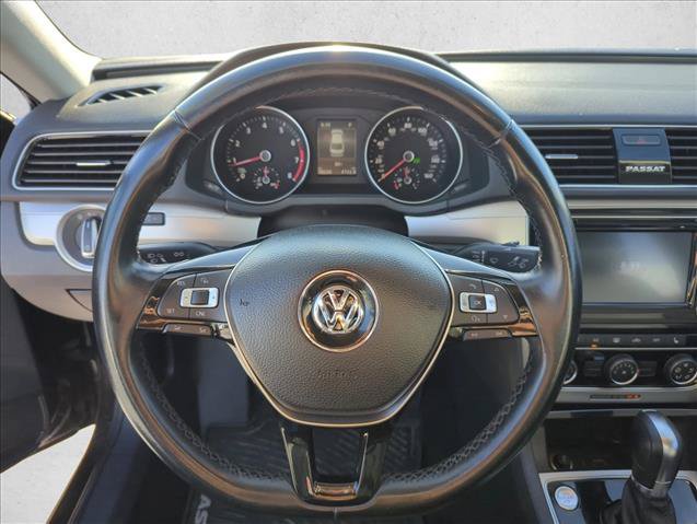 Used 2019 Volkswagen Passat 2.0T Wolfsburg w/ Wheels & Sunroof Package FWD image 13