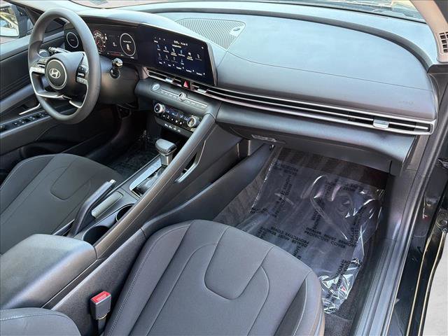Used 2024 Hyundai Elantra SEL FWD image 26