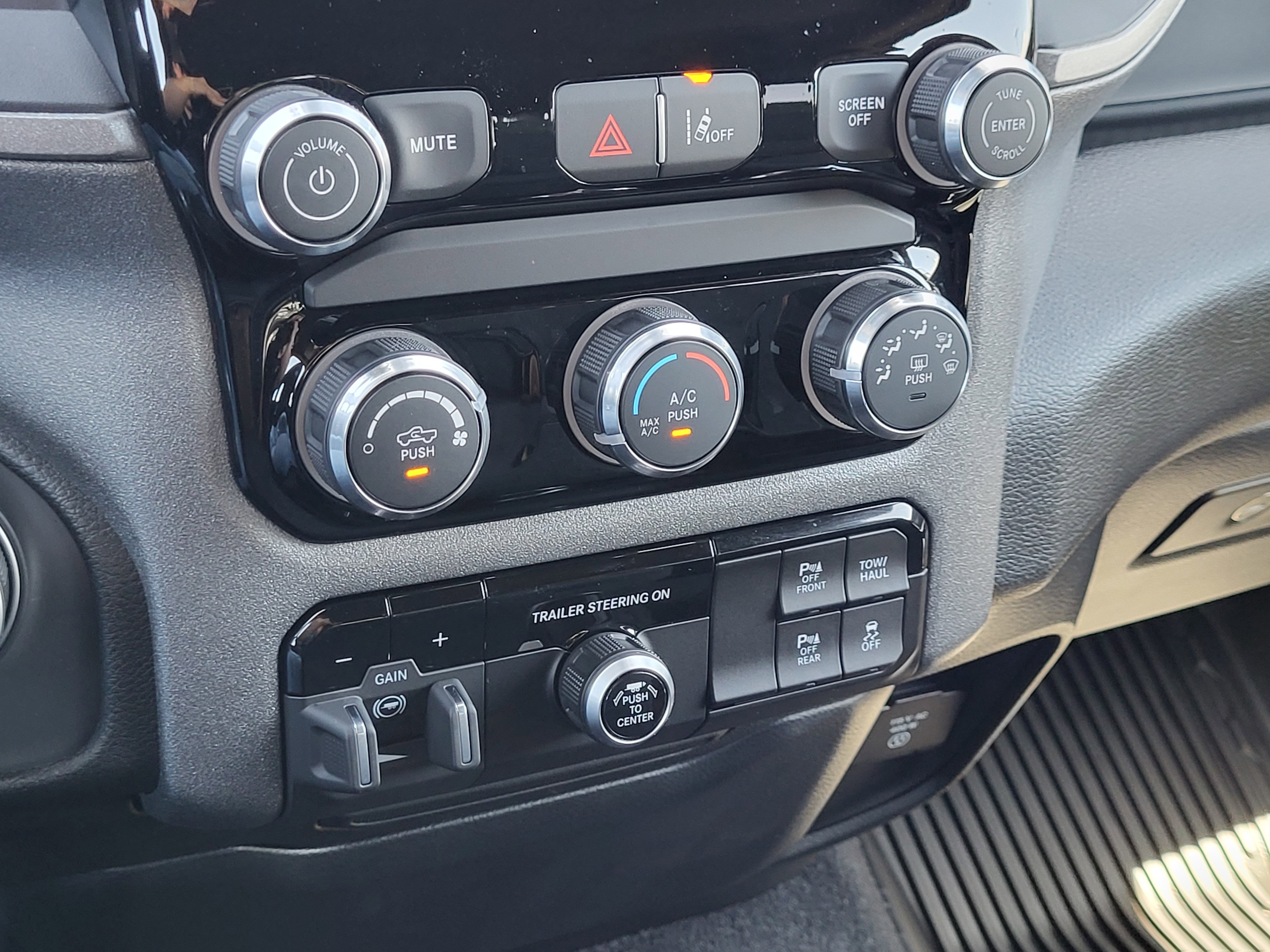 Used 2026 RAM 1500 Tradesman AWD/4WD image 24