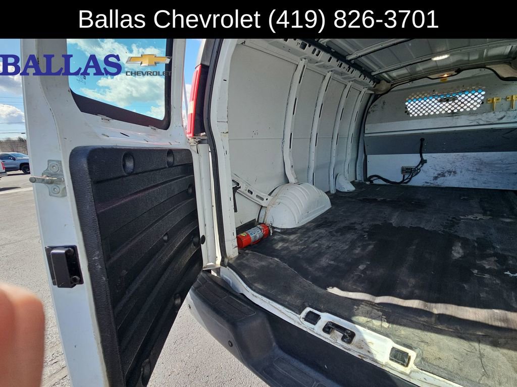Used 2014 Chevrolet Express 2500 RWD image 25