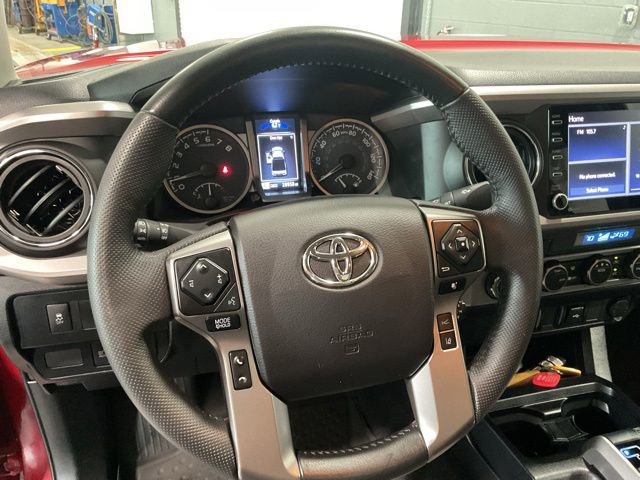 Used 2021 Toyota Tacoma SR5 AWD/4WD image 13