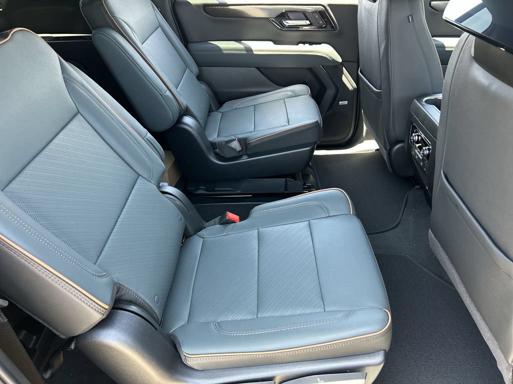 New 2026 GMC Yukon XL AT4 w/ AT4 Premium Plus Package AWD/4WD image 28