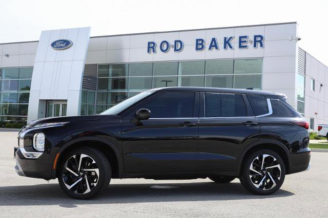 Used 2023 Mitsubishi Outlander SE AWD/4WD image 3