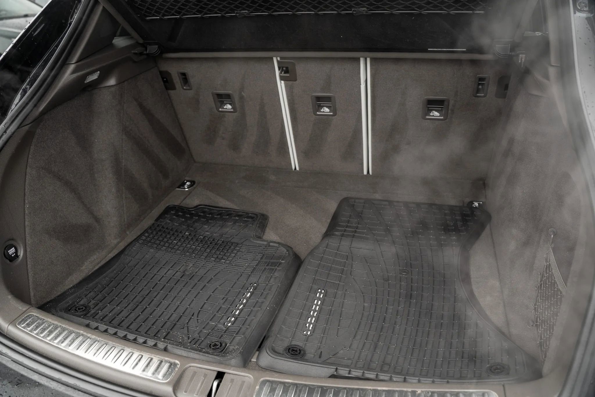 Used 2018 Porsche Macan Turbo image 10