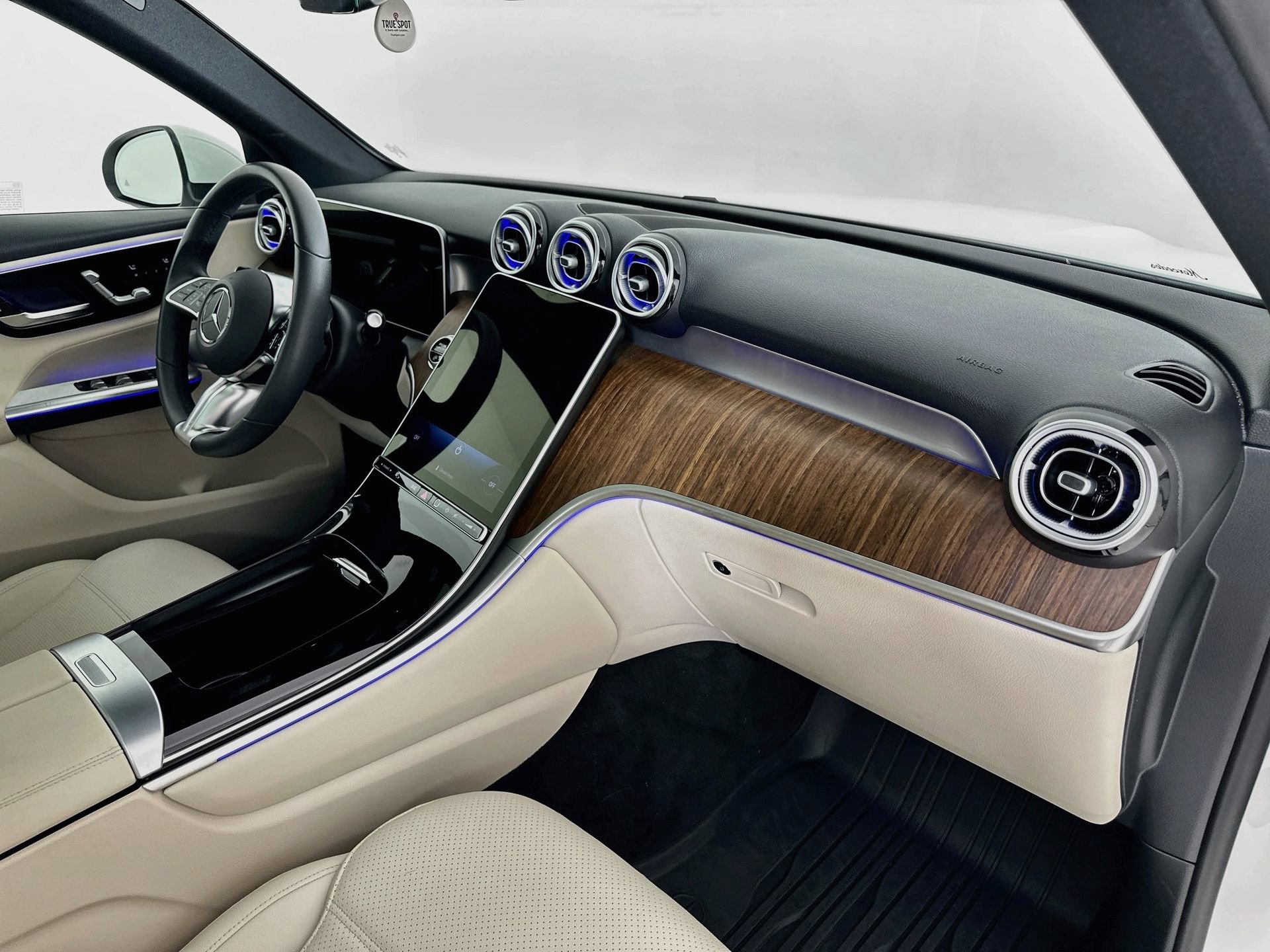 Certified 2026 Mercedes-Benz GLC 300 image 31