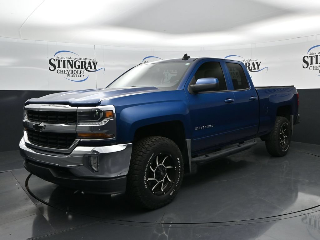 Used 2018 Chevrolet Silverado 1500 LT w/ All Star Edition AWD/4WD image 3