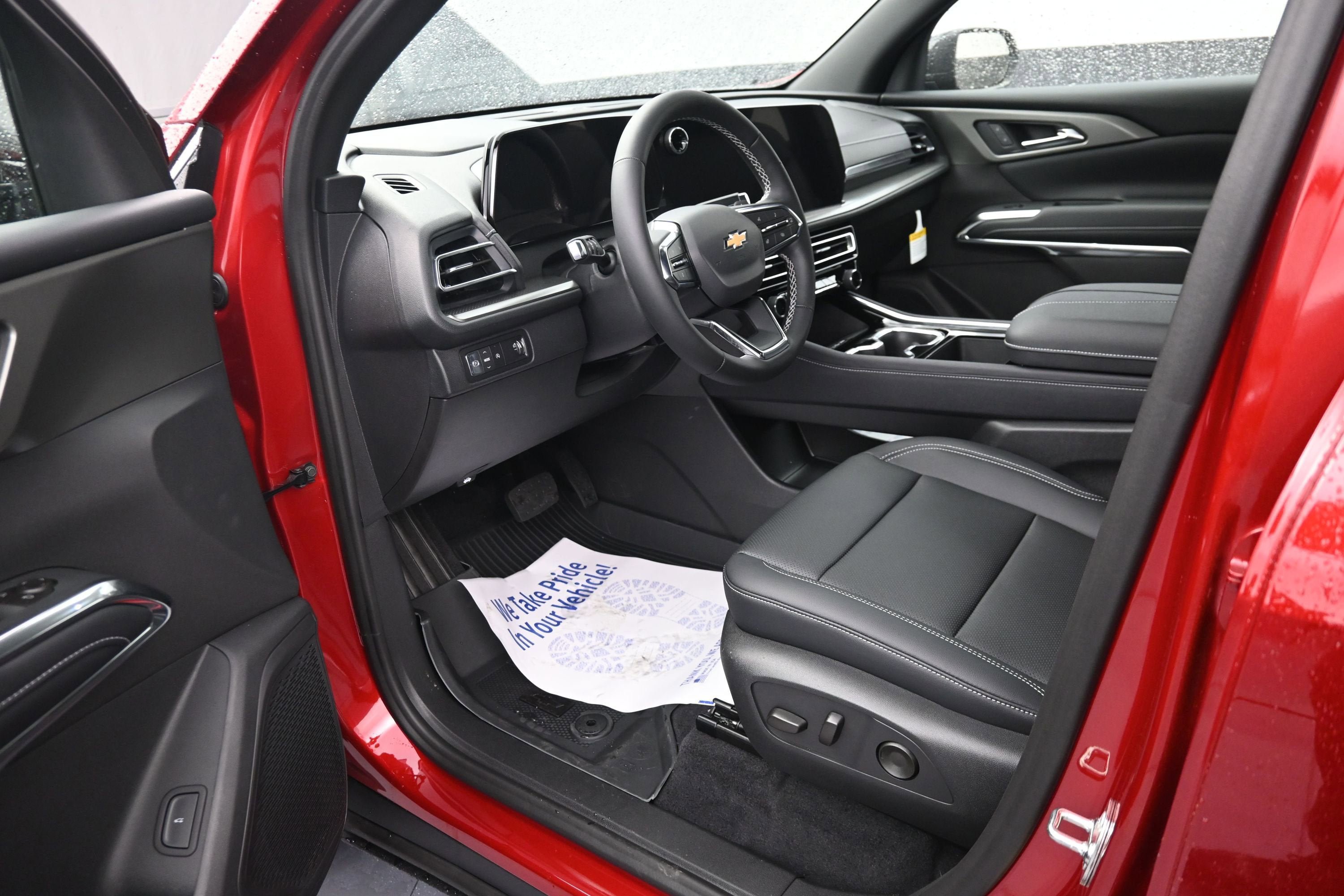 New 2026 Chevrolet Traverse LT FWD image 9