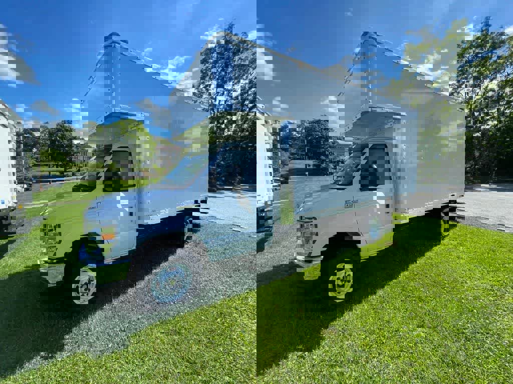 New 2024 Ford E-450 and Econoline 450 Super Duty w/ Power Windows & Locks Group image 28