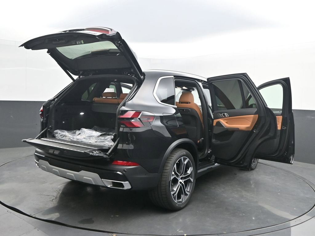New 2026 BMW X5 xDrive50e AWD/4WD image 7