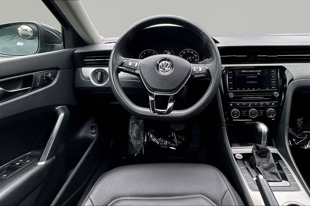 Used 2021 Volkswagen Passat 2.0T SE image 8