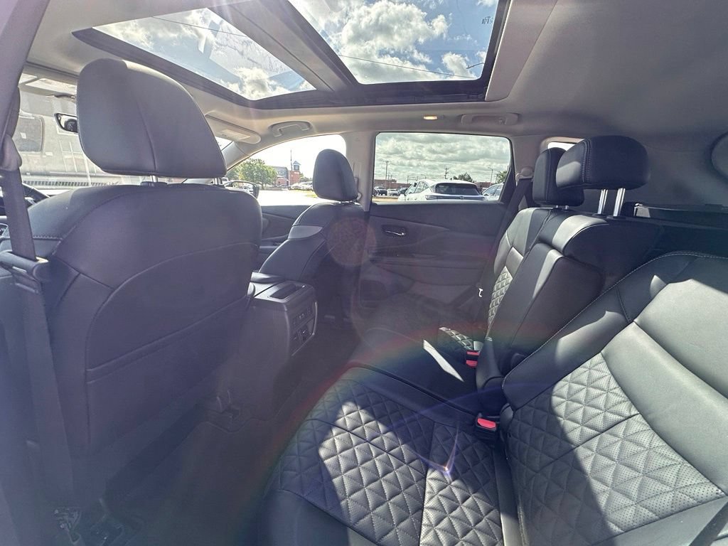 Certified 2024 Nissan Murano Platinum w/ Cargo Package AWD/4WD image 18