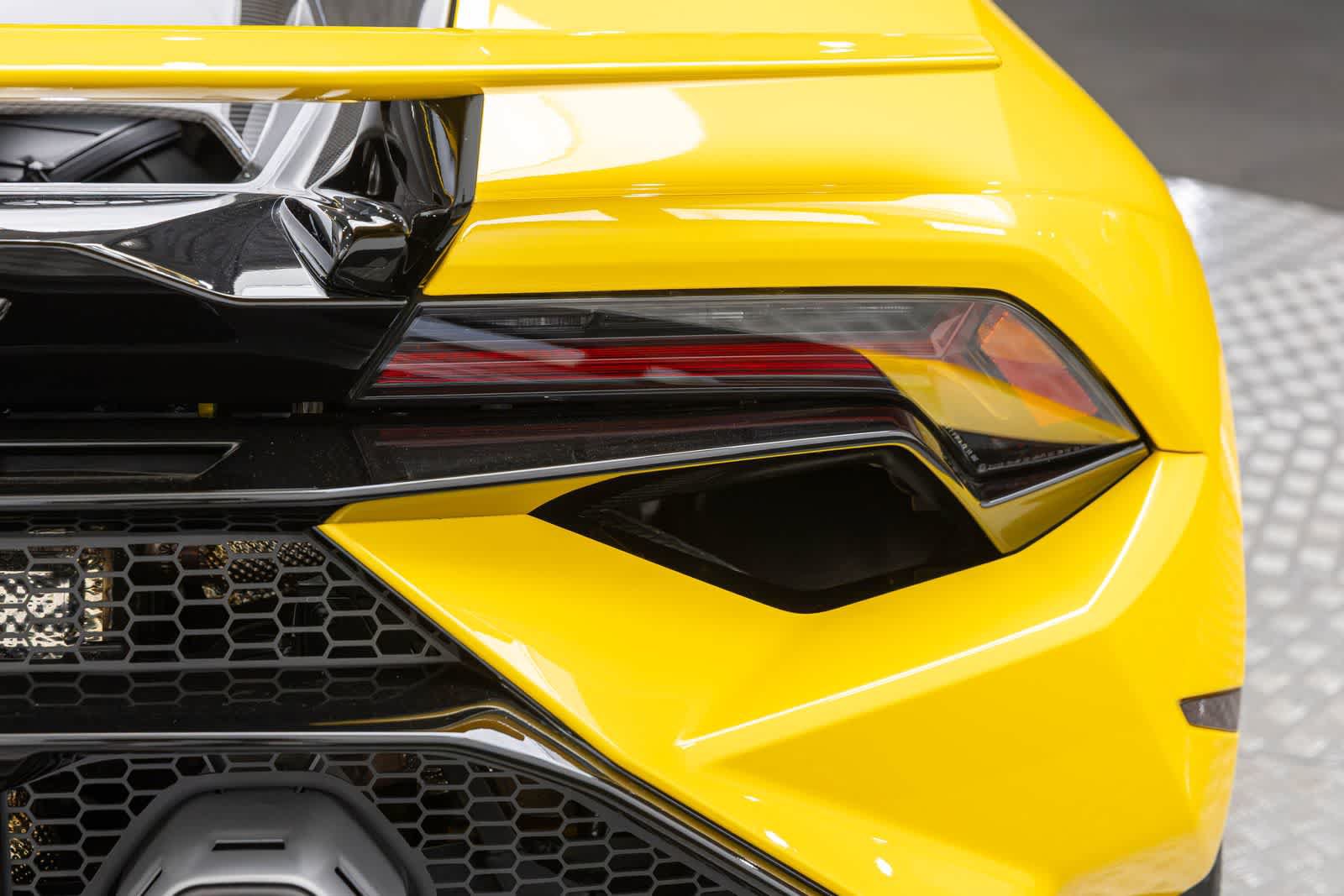 Used 2023 Lamborghini Huracan Tecnica RWD image 51