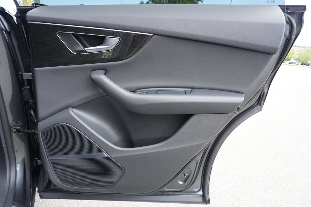 Used 2021 Audi Q8 Premium Plus w/ Premium Plus Package AWD/4WD image 25