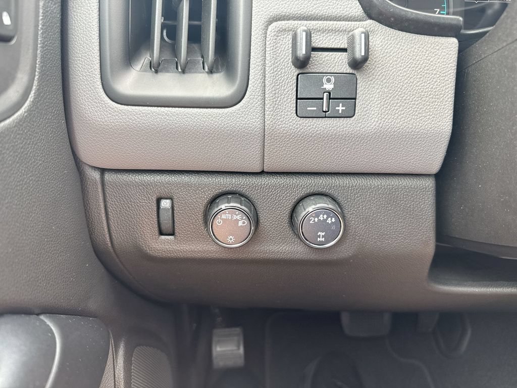 Used 2021 Chevrolet Colorado W/T w/ Custom Special Edition AWD/4WD image 18