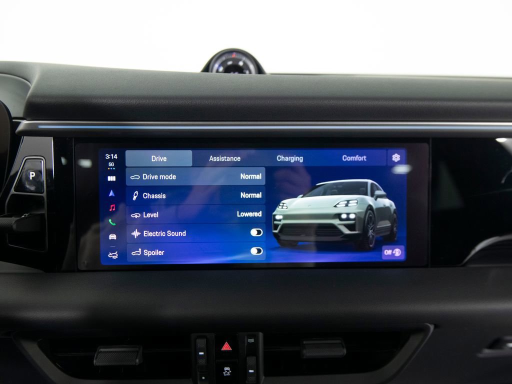 New 2026 Porsche Macan 4 Electric image 25