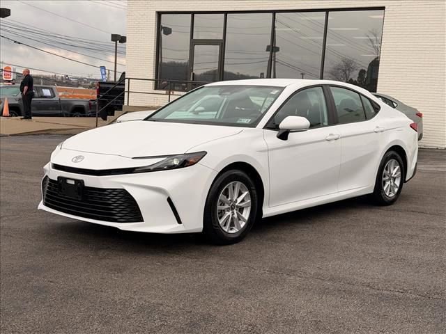 Used 2026 Toyota Camry LE image 6