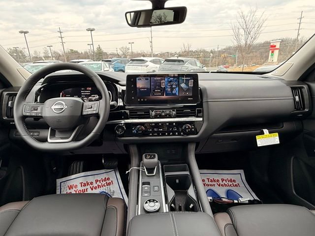 New 2026 Nissan Pathfinder Platinum image 22