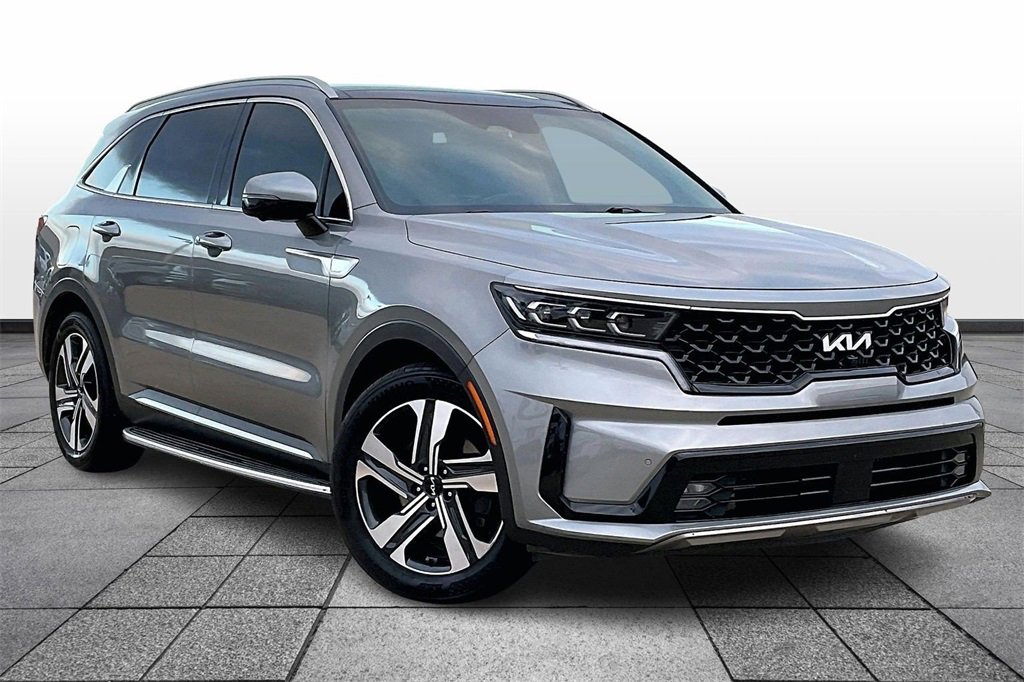 Certified 2022 Kia Sorento SX Prestige w/ Panoramic Sunroof Package image 2