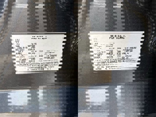 Used 2023 Tesla Model Y Long Range image 32