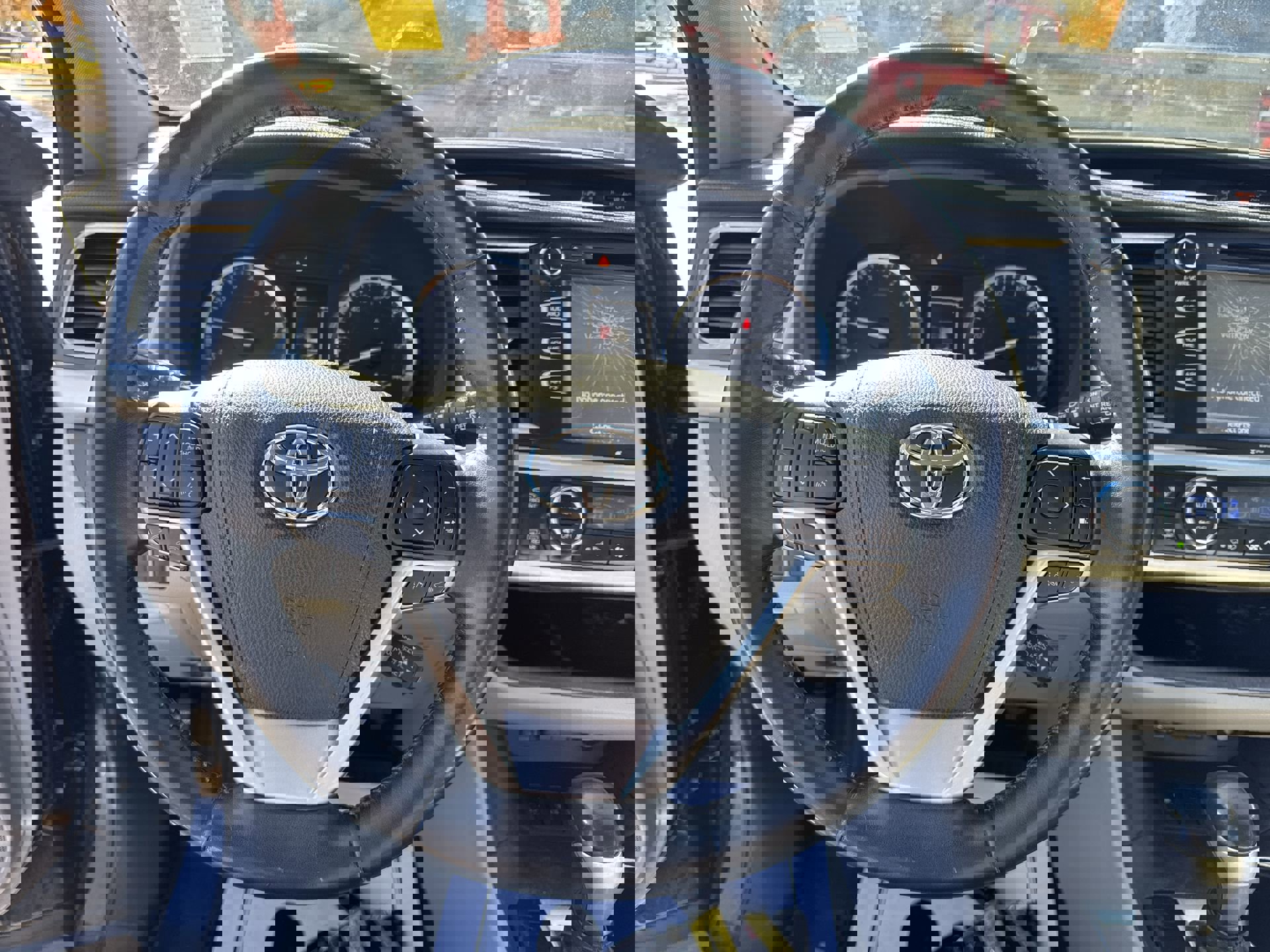 Used 2018 Toyota Highlander XLE image 20