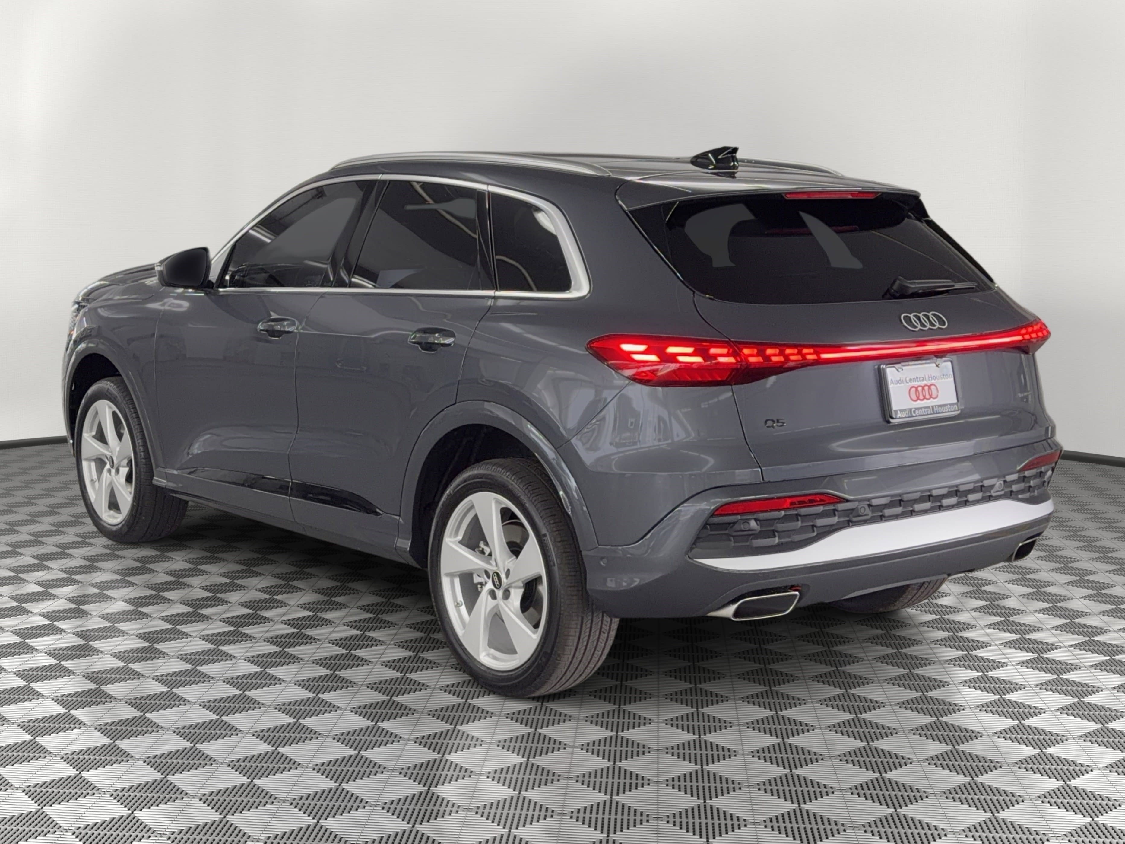 New 2026 Audi Q5 Premium Plus image 3